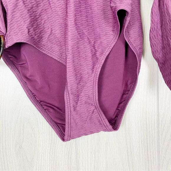 Kate Spade | Belted Plunging Halter One Piece Swimsuit Size Small - Picture 7 of 13